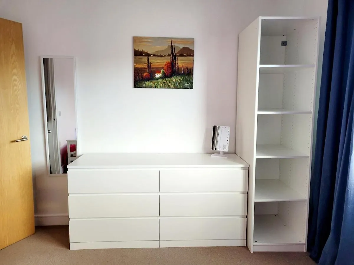 Apartment Cheltenham Town Centre Apartment, Private Parking