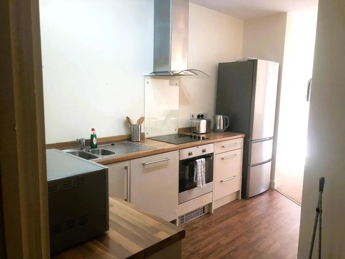 Cheltenham Town Centre Apartment, Private Parking 0*,  United Kingdom