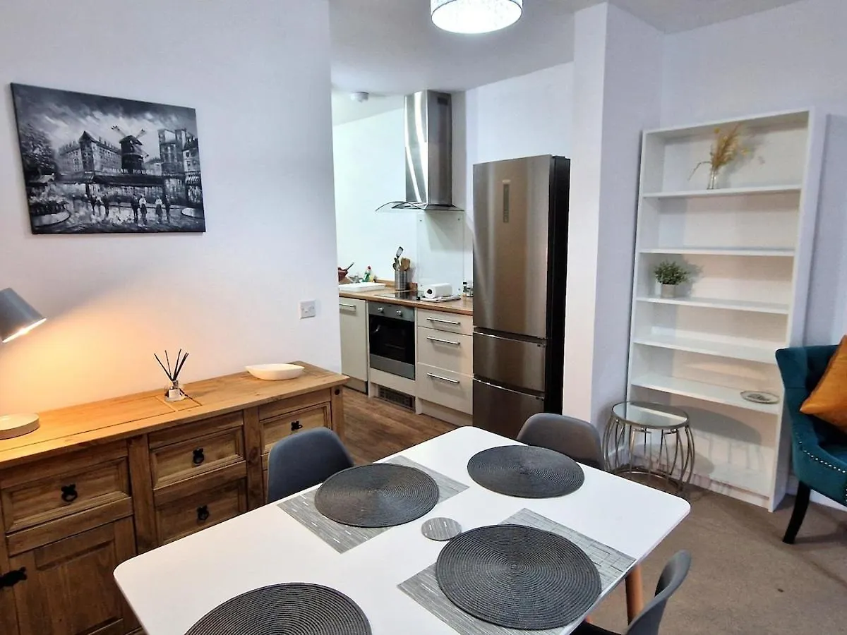 Apartment Cheltenham Town Centre Apartment, Private Parking United Kingdom